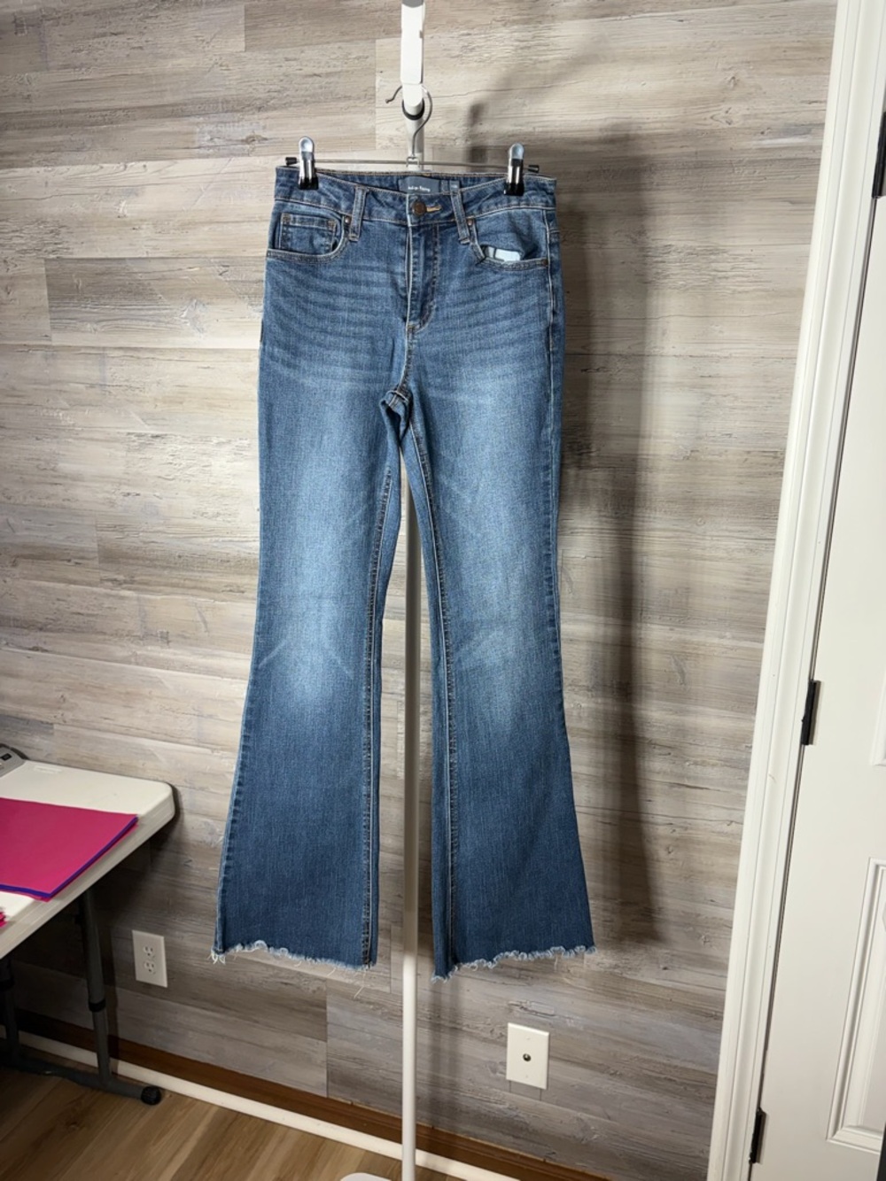Women's Blue Wide-Leg Flare Jeans with Frayed Hem 2052